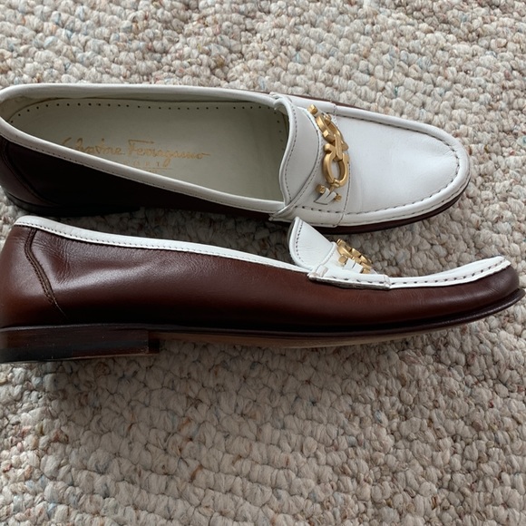 Salvatore Ferragamo Two Toned Flats - Picture 6 of 12